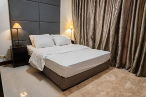 A2J Luxury 1BR Near Venice Mall BGC Taguig